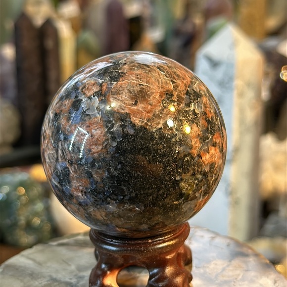 Blue Que Sera Crystal Ball! - Picture 4 of 5